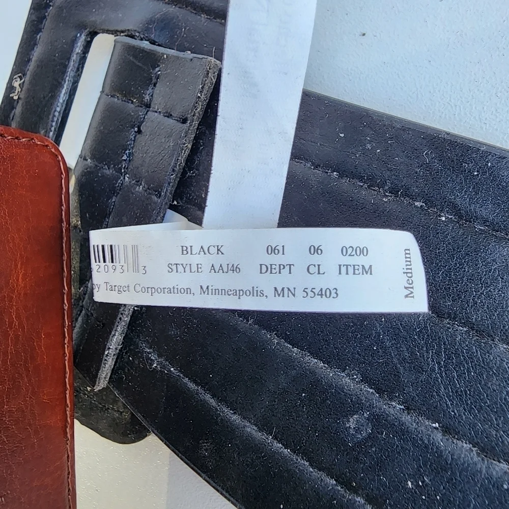 Black Belt Bag with Textured Fabric and Adjustable Size